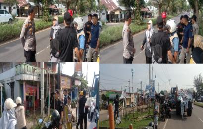 Kapolsek Kampung Melayu Bersama Personel Monitoring Penertiban APS Oleh Panwaslu 