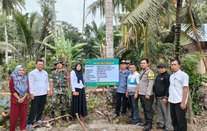 Bhabinkamtibmas Polsek Kedurang Hadiri Survei Fisik Pembangunan Desa untuk Tahun Anggaran 2024