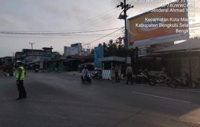 Polsek Kota Manna Strong Point Atur Lalin Pagi Ciptakan Kelancaran Lalu Lintas