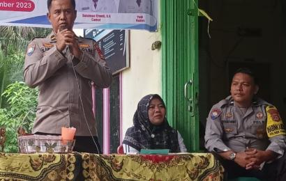 Plh Kapolsek dan Bhabinkamtibmas Polsek Pino Raya Menghadiri Musyawarah Pembangunan Desa Tanjung Aur II