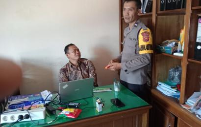 Bhabinkamtibmas Polsek Manna Sambang Warga Sampaikan Imbauan Kamtibmas