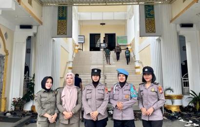 Shalat Jumat Jadi Tenang Dijaga Polwan-Polwan Cantik Polres Kepahiang