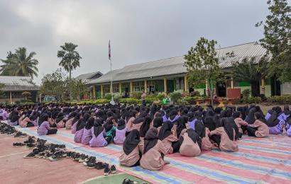 Cegah Kekerasan Terhadap Perempuan dan Anak, Polres Mukomuko Gelar Sosialisasi di SMPN 03 Mukomuko 