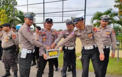 Menyisihkan Rezeki, Polres Seluma Laksanaan Program Seribu Berbagi