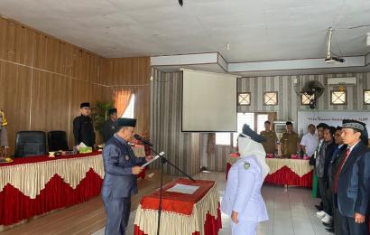 Title Polres Seluma Hadiri Pelantikan dan Pengambilan Sumpah Kepala Desa Suban 