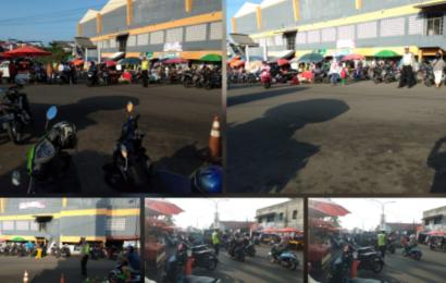 Ciptakan Kondisi Arus Lalin Tertib dan Lancar, Personel Polsek Ratu Samban Gelar Pengaturan Lalin di Depan Mega Mall