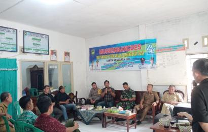 Patikan Program Desa Berjalan Lancar, Bhabinkamtibmas Polsek Pino Menghadiri Musyawarah Pembangunan Desa Tahun 2025