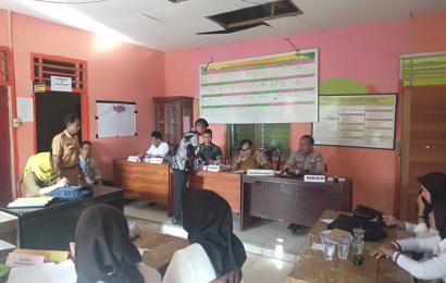 Kapolsek Air Besi dan Bhabinkamtibmas Hadiri Tes Seleksi Perangkat Desa Alun Dua