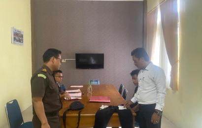 Unit Reskrim Polsek Kota Manna Polres BS, Serahkan Pelaku Penganiayaan Kepada JPU