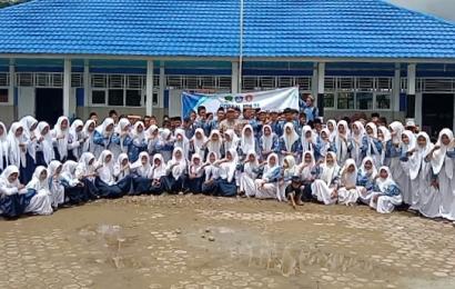 Kapolsek Rimbo Pengadang Sosialisasi Pencegahan Kenakalan Remaja di SMPN 17 Lebong