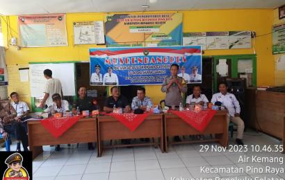 Bhabinkamtibmas Polsek Pino Raya Menghadiri Musyawarah Pembangunan Desa Air Kemang Rencana Kerja Tahun 2025
