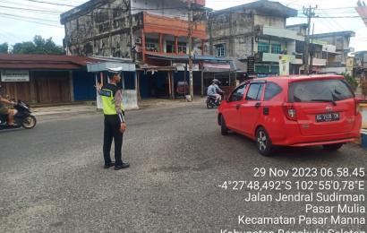 Polres Bengkulu Selatan Pengaturan Lalin Pagi Hari, Bantu Masyarakat Lancarkan Aktivitas di Jalanan 
