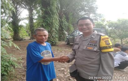 Jalin Seinergitas Bersama Warga dalam Menjaga Kamtibmas, Bhabinkamtibmas Sambangi Warga Kelurahan Sukarami