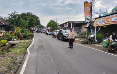 Polsek Padang Ulak Tanding Amankan Pawai dan Aksi Galang Donasi Untuk Palestina