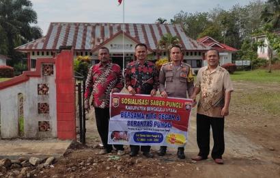 Cegah Pungutan Liar, Bhabinkamtibmas Polsek Padang Jaya Gelar Sosialisasikan Saber Pungli