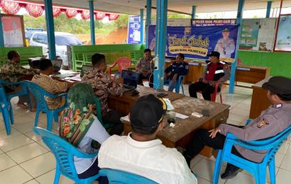 Polsek Nasal Gelar Jumat Curhat di Desa Suka Jaya 