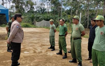 Bhabinkamtibmas Polres BU Berikan Pelatihan Linmas untuk Menghadapi Pemilu TA 2024