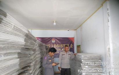 Tingkatkan Situasi Kamtibmas yang Kondusif di Gudang Logistik KPUD, Personel Satgas Preventif OMB Nala Polres Kaur Lakukan Pengamanan 
