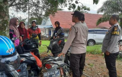 Polsek Padang Jaya Laksanakan Giat Minggu Kasih dengan Masyarakat Padang Jaya