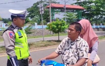 Sat Lantas Polres Seluma, Edukasi Pengendara yang Belum Mematuhi Peraturan Lalulintas