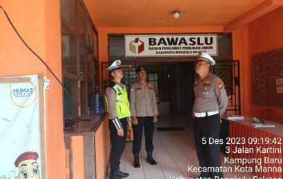 Wujudkan Kamsrltibcar Lantas, Sat Lantas Patroli Ke Lokasi Keramaian dan Seputaran  Gudang Logistik KPU, Kantor KPU Serta Bawaslu