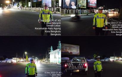 Ciptakan Kamseltibcar Lantas yang Aman dan Kondusif di Wilayah Hukum, Polresta Bengkulu Patroli Blue Light