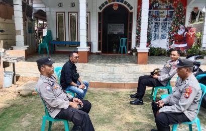 Pastikan Natal Aman, Kapolsek Giri Mulya Turun Langsung Lakukan Pengamanan
