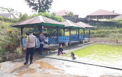 Polsek Padang Jaya Laksanakan Patroli Objek Wisata Menjelang Tahun Baru 2024 dan Sampaikan Pesan Kamtibmas Terhadap Pengunjung