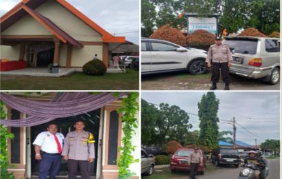 Laksankan Pengamanan di Gereja, Personel Polsek Gading Cempaka Berikan Rasa Aman Saat Beribadah 