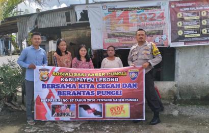 Personel Polsek Rimbo Lebong Tengah Sosialisasi Saber Pungli di Desa Ujung Tanjung III