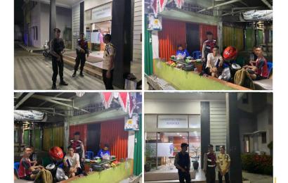 Ciptakan Sitkamtibmas Kondusif, Sat Samapta Polresta Bengkulu Sambangi Warga dan Petugas Jaga Sampaikan Imbauan 