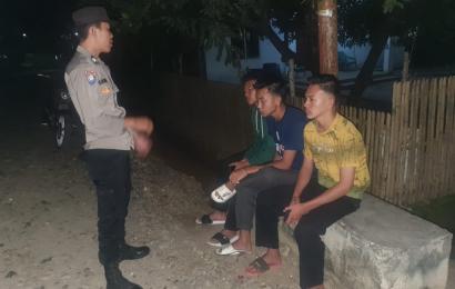 Cegah Gangguan Kriminalitas, Personel Polsek Semidang Alas Gelar Patroli Sambangi Anak Muda yang Sedang Berkumpul 