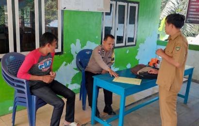 Patroli, Bhabinkamtibmas Polsek Pino Sampaikan Imbauan Hindari Perbedaan Menjadi Perpecahan 