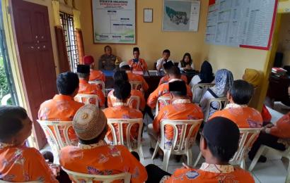 Bhabinkamtibmas Polsek Kota Manna Menghadiri Undangan Serah Terima Jabatan Lurah di Kelurahan Padang Kapuk