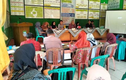 Bhabinkamtibmas Polsek Sukaraja Hadiri Rapat Musyawarah Rencana Pembangunan Desa Air Periukan 