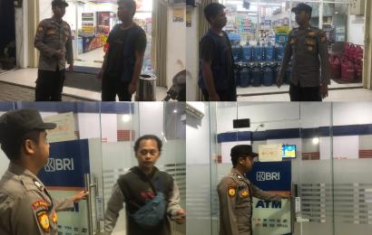 Patroli Dialogis, Polsek Kampung Melayu Sampaikan Hindari Tindak Pidana 3C, Polsek Kampung Melayu Patroli Dialogis Sampaikan Imbauan Kamtibmas 