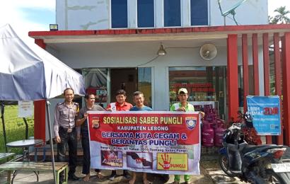 Cegah Pungli, Bhabinkamtibmas Polsek Lebong Utara Sosialisasi Saber Pungli di Kantor  SPBU