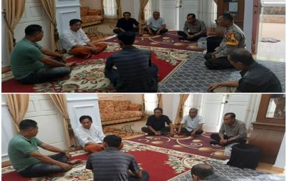 Dampingi Keluraga Sopir Dump Truk, Bhabinkamtibmas Sambang Silahturahmi Keluaraga Laka Lantas 
