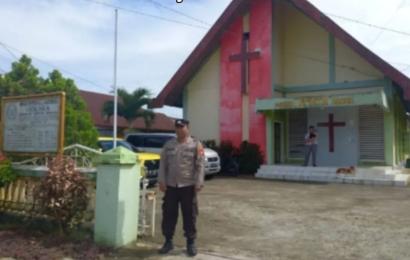 Polsek Kota Manna Berikan Rasa Aman dan Nyaman Umat Kristiani dalam Melaksanakan Ibadah Minggu
