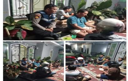 Sambangi Warga, Bhabinkamtibmas Polsek Selebar Sampaikan Imbauan dan Pesan Kamtibmas 