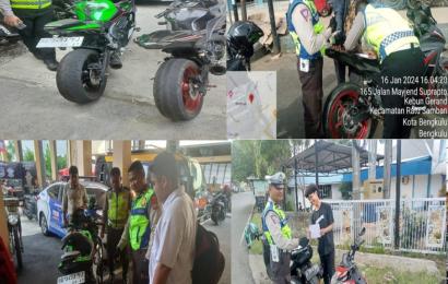 Gelar Pengaturann Lalin, Sat Lantas Polresta Bengkulu Periksa Beberapa Kendaraan