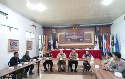 Wakapolres Lebong Hadiri Rakor dan Pelepasan Tim Pemutahiran dan Pemetaan Distribusi Logistik Pemilu 2024 TPS Sangat Rawan