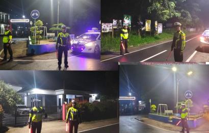 Ciptakan Situasi Kamseltibcar Lantas yang Aman, Personel Sat lantas Patroli Blue Light
