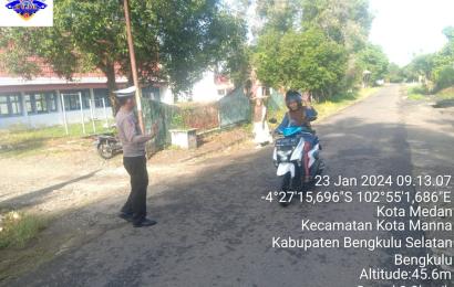 Berikan Rasa Aman dan Nyaman, Satgas Kamseltibcar Lantas  Polres BS, Patroli Atur Lalin  