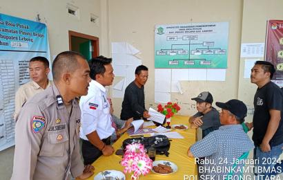 Bhabinkamtibmas Polsek Lebong Utara Hadiri Rapat Penetapan  Penerima BLT DD di Desa Bioa Putiak