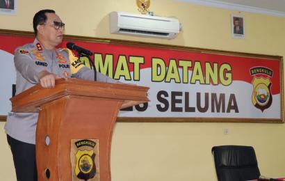 Hari Selasa tanggal 30 Januari 2024 pukul 09.00 WIB telah berlangsung kegiatan kunjungan kerja Kapolda Bengkulu dan PJU Polda Bengkulu di Mapolres Seluma  Kedatangan Kapolda Bengkulu IRJEN Pol. Drs. Armed Wijaya, M.H. beserta PJU disambut oleh Kapolres Seluma AKBP Arif Eko Prasetyo, SIK, M.H dan didampingi oleh Wakapolres Kompol Tatar Insan, SH. Adapun PJU yang ikut dalam kegiatan sebagai berikut : - Dansat Brimob Polda Bengkulu Kombes pol Muhammad Fachri, SH,  SIK, M.Si - Kabid Propam Polda Bengkulu Kombes