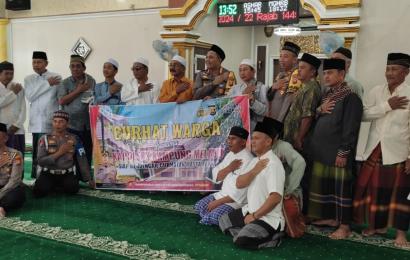 Jaring dan Serap Informasi dari Masyarakat, Kapolresta Bengkulu Gelar Jumat Curhat di Masjid Baitul Makmur 