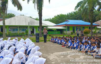 Berikan Sosialisasi di SMPN 05 BS, Kanit Turjawali Sat Lantas Polres BS Sampaikan Aturan BerLalu Lintas 