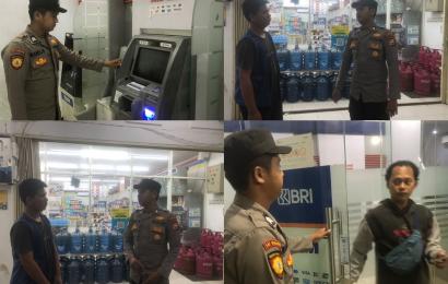Sambangi Tempat-Tempat Rawan Gangguan Kamtibmas, Polsek Kmapung Melayu Laksanakan Patroli