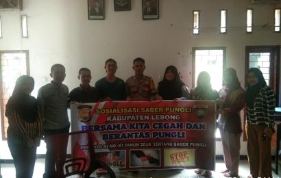 Cegah Pungli, Polsek Lebong Tengah Sosialisasi Saber Pungli di Sekretariat Panwascam
